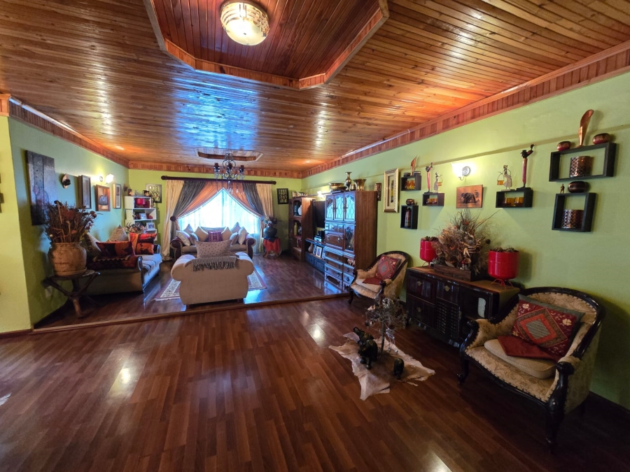 4 Bedroom Property for Sale in Cambridge West Eastern Cape